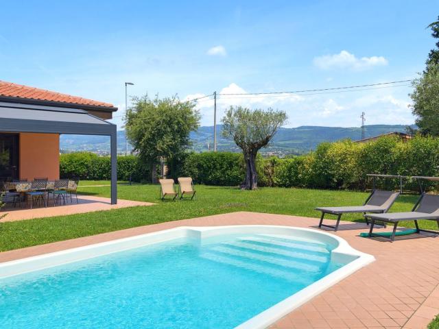 Casa in vendita a Corrubbio di Negarine, San Pietro In Cariano