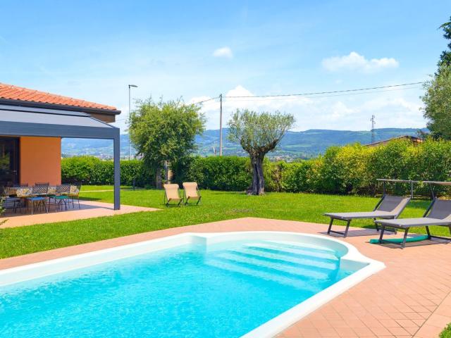 Casa in vendita a Corrubbio di Negarine, San Pietro In Cariano