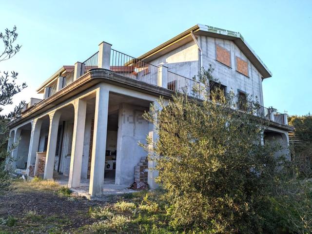 Casa in vendita a Salemi, Acireale