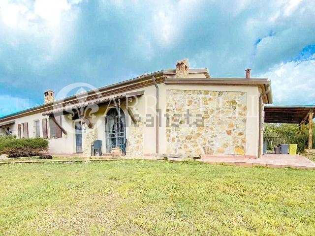 Casa in vendita a Rosignano Marittimo, Toscana