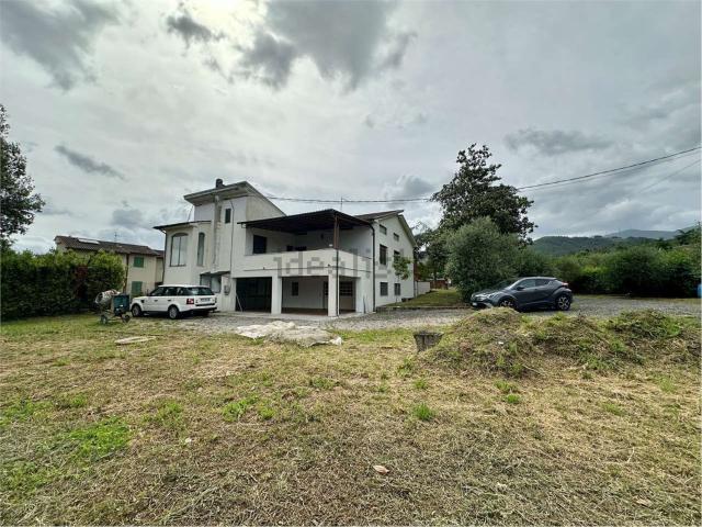 Casa in vendita a Capannori, Toscana