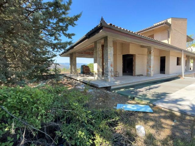 Casa in vendita a Antrosano, Avezzano