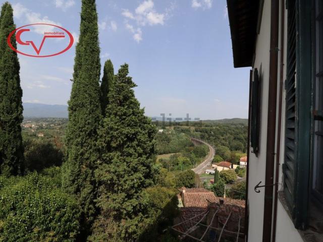 Casa in vendita a Bucine, Toscana