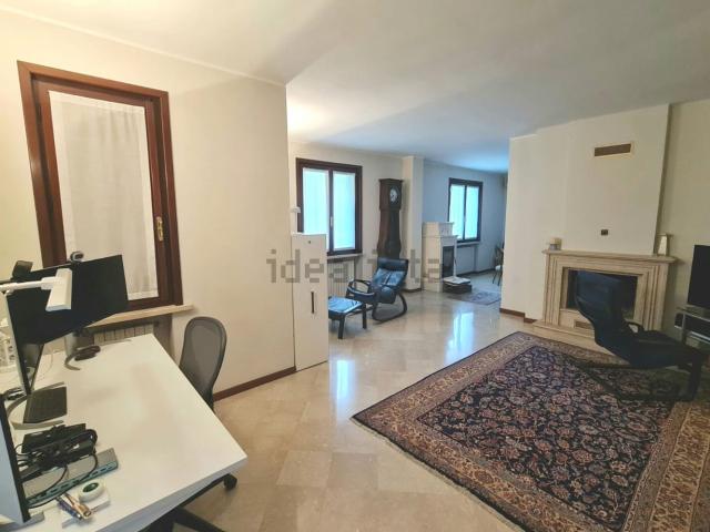 Casa in vendita a Curtatone, Lombardia
