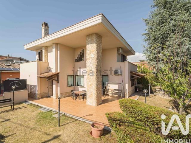 Casa in vendita a Acqua Acetosa, Roma Capitale