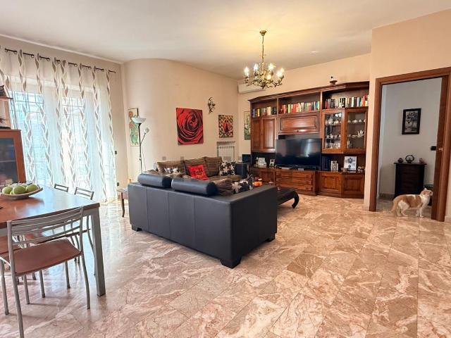 Casa in vendita a Giugliano In Campania, Campania