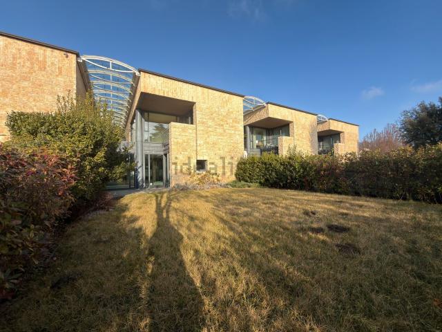 Casa in vendita a Sartirana, Merate