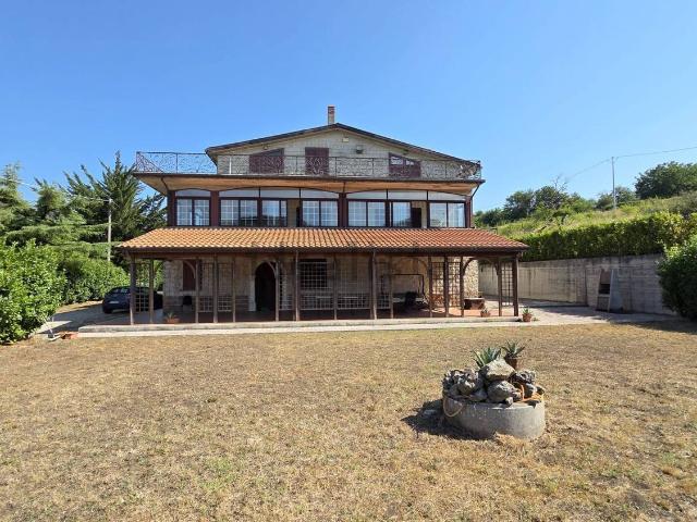 Casa in vendita a Montemarano, Avellino
