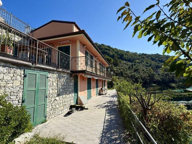 Casa in vendita a Sanguineto, Chiavari