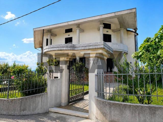 Casa in vendita a Cercemaggiore, Campobasso
