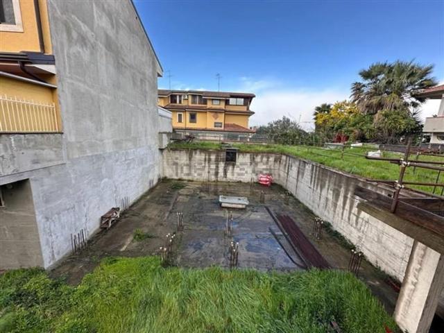 Casa in vendita a Valverde, Sicilia