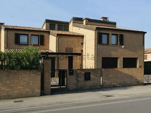 Casa in vendita a Unione Terre e Fiumi, Copparo