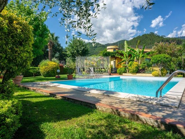 Casa in vendita a Debbia, Montignoso