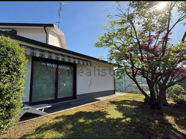 Casa in vendita a Lipomo, Lombardia