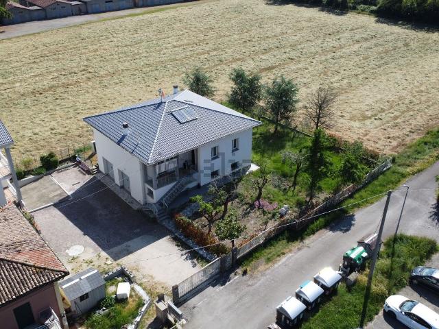 Casa in vendita a Unione dei comuni Valli del Reno, Lavino e Samoggia, Reggio Emilia