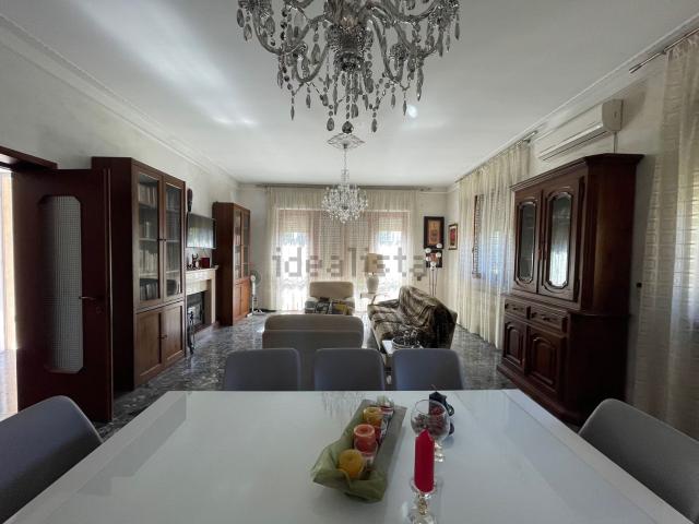 Casa in vendita a Cadeo, Reggio Emilia