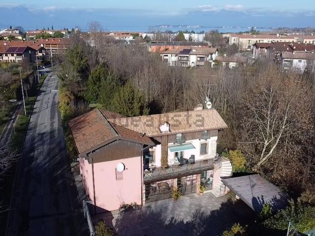 Casa in vendita a Rivoltella del Garda, Desenzano Del Garda