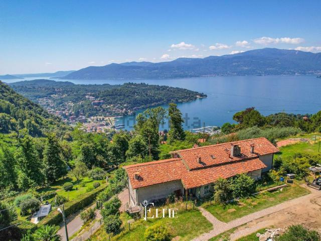 Casa in vendita a Comunità Montana Valli del Verbano, Laveno Mombello