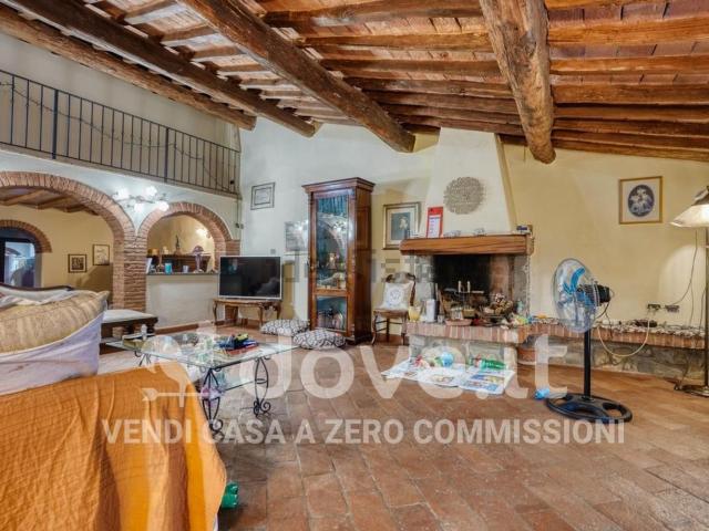 Casa in vendita a Quarrata, Toscana