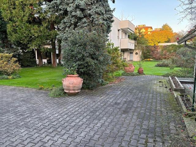 Casa in vendita a Sant'Edoardo, Busto Arsizio