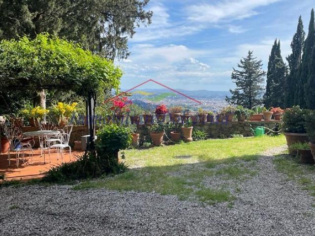 Casa in vendita a Serpiolle, Firenze