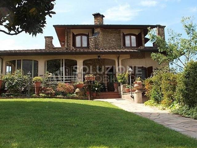 Casa in vendita a Ranica, Lombardia