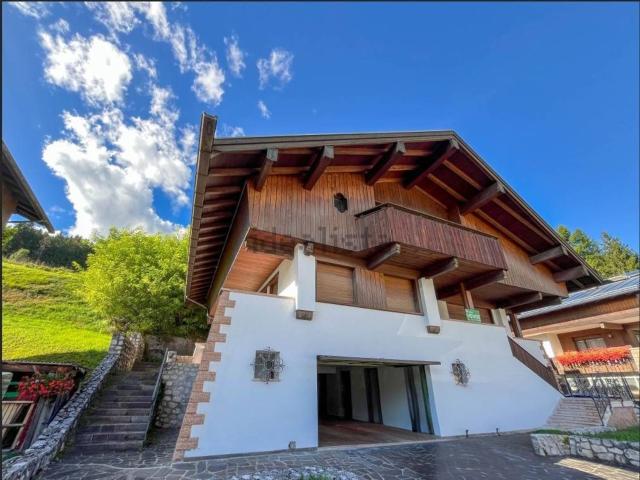 Casa in vendita a Domegge Di Cadore, Veneto
