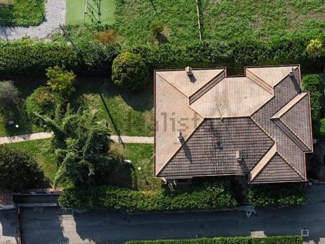Casa in vendita a Treviglio, Bergamo