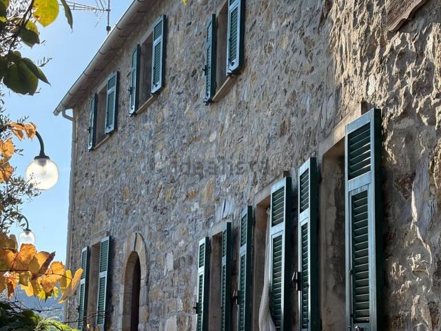 Casa in vendita a San Bartolomeo, Leivi