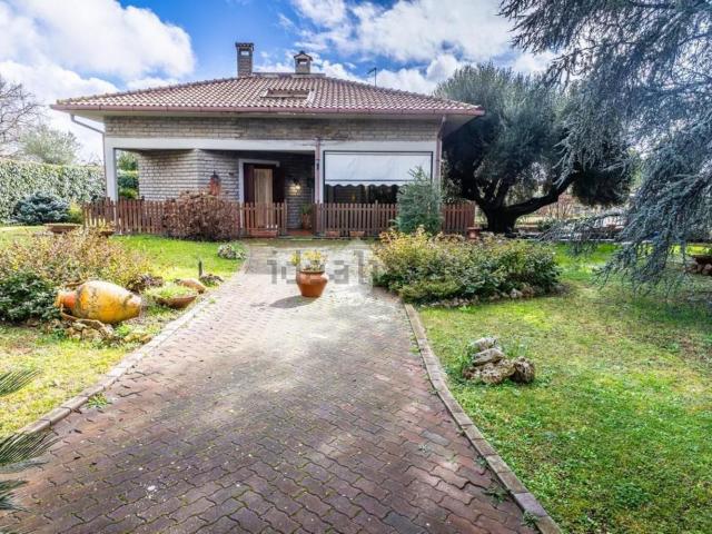 Casa in vendita a Anguillara Sabazia, Roma Capitale