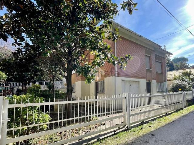 Casa in vendita a Loreto, Marche