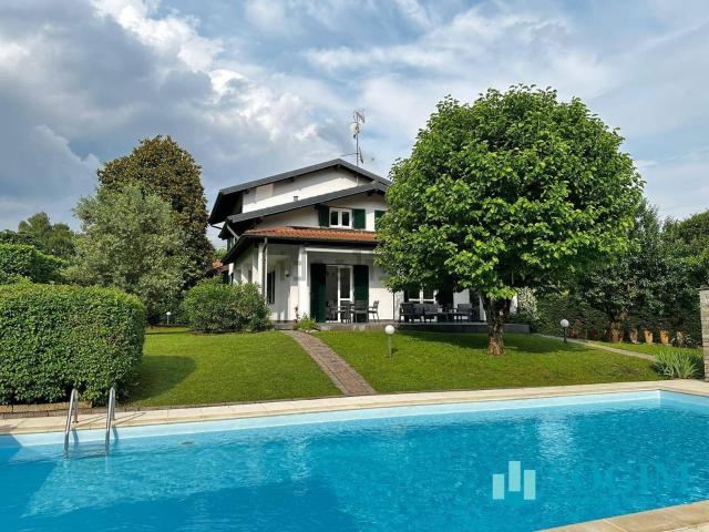 Casa in vendita a Maccio, Villa Guardia