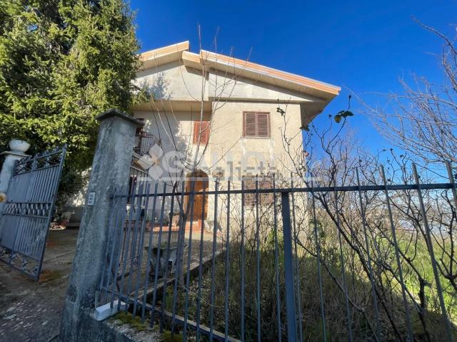 Casa in vendita a Calabria, Cosenza