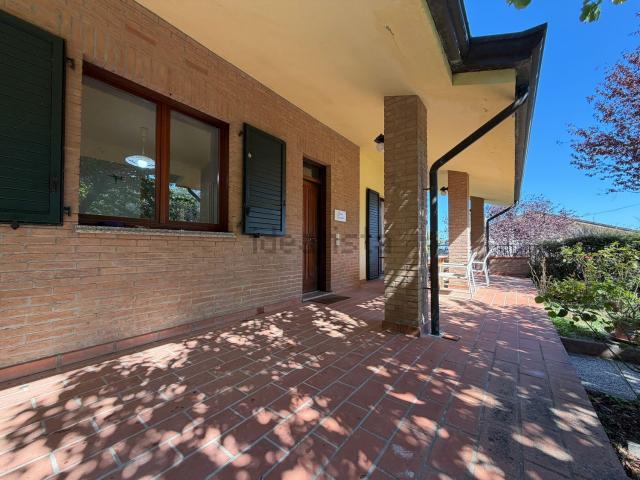 Casa in vendita a Villa di Gemmano, Gemmano