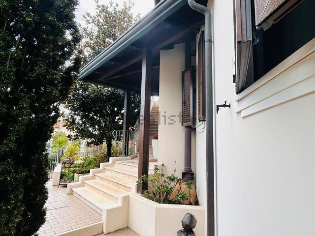 Casa in vendita a Rione Porto, Marche