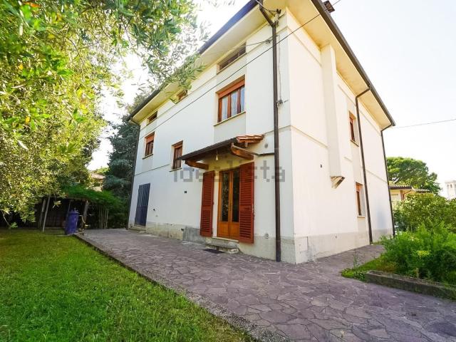 Casa in vendita a Larciano, Larciano Castello