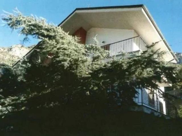 Casa in vendita a Chatillon, Aosta