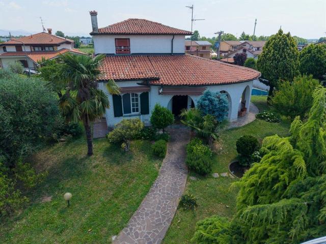 Casa in vendita a Mornico Al Serio, Lombardia