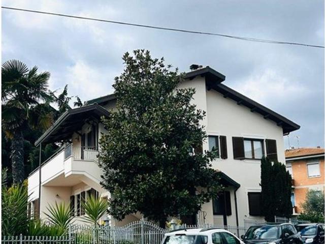 Casa in vendita a Borgo Ribeca, Marche