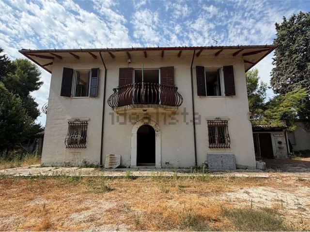 Casa in vendita a Marche, Ancona