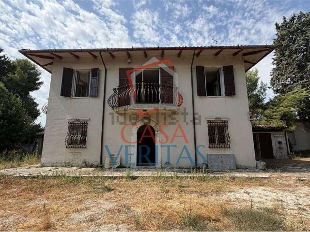 Casa in vendita a Aspio, Ancona