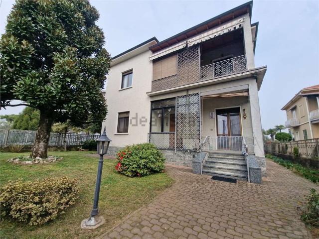 Casa in vendita a Vanzaghello, Lombardia