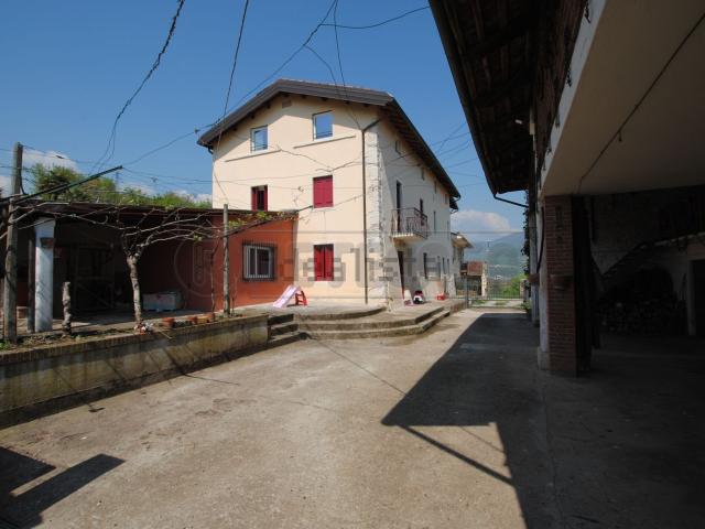 Casa in vendita a Brogliano, Veneto