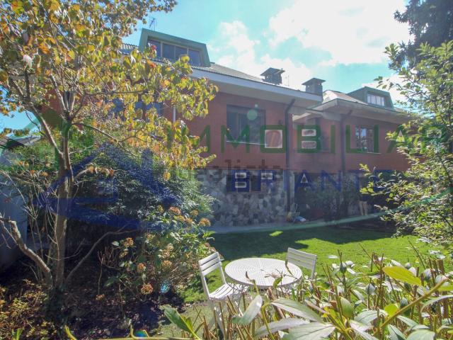 Casa in vendita a Magnago, Lombardia