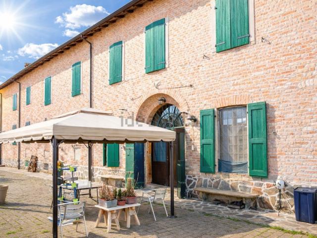 Casa in vendita a Besenzone, Piacenza
