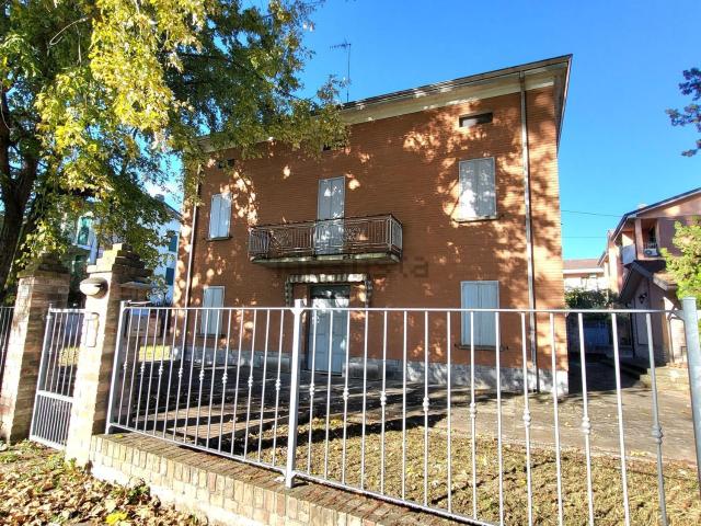 Casa in vendita a Golese, Sorbolo