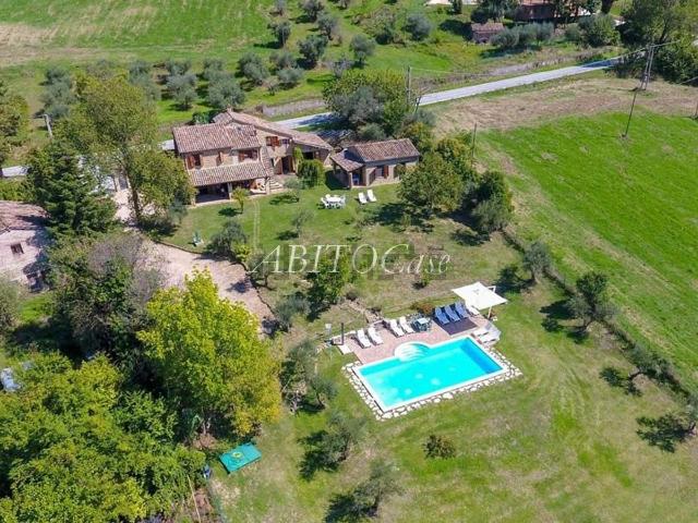 Casa in vendita a Marche, Macerata