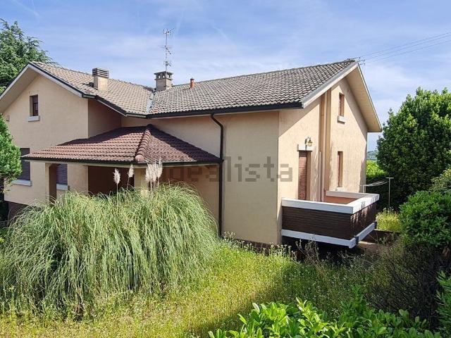 Casa in vendita a Oliva Gessi, Lombardia
