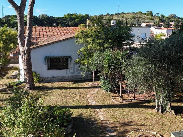 Casa in vendita a Montemazzano, Piombino