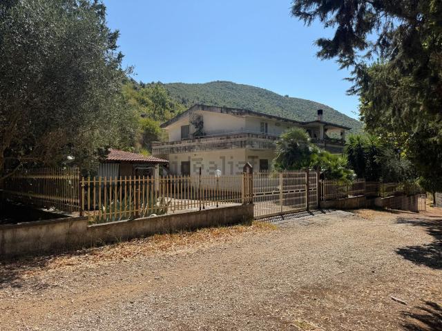 Casa in vendita a Bellona, Campania
